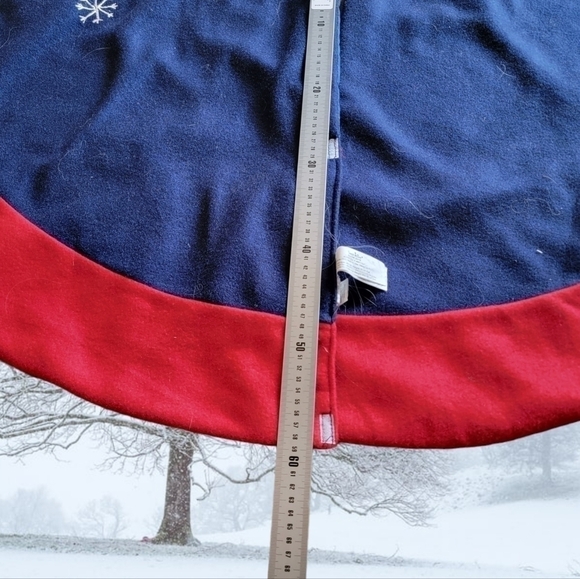 Snowman  Vintage Santa's Best Christmas Tree Skirt Snow - Picture 4 of 5